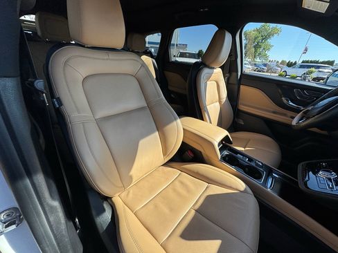 Used 2022 Lincoln Corsair Reserve w/ Equipment Group 201A AWD/4WD image 13