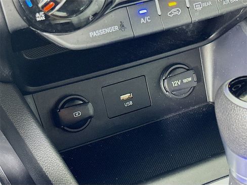 Used 2023 Hyundai Kona SEL image 30