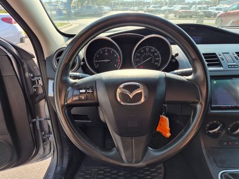 Used 2013 MAZDA MAZDA3 i SV FWD image 18