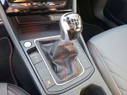 Certified 2025 Volkswagen Jetta GLI Autobahn w/ GLI Black Package image 15