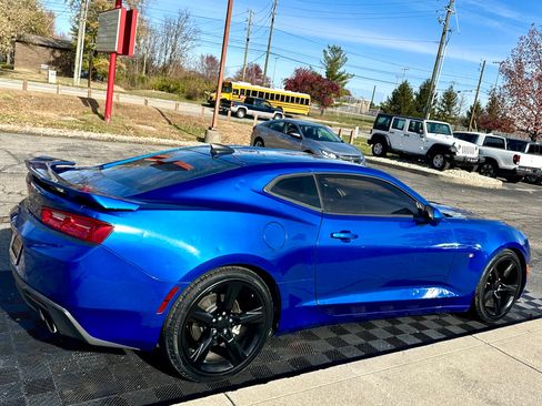 Used 2016 Chevrolet Camaro LT image 8