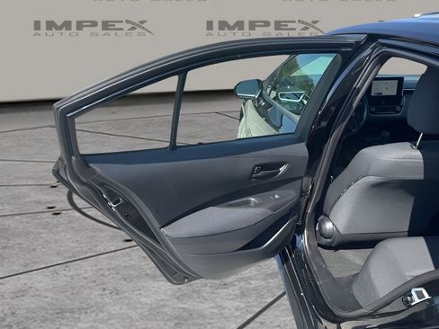 Used 2025 Toyota Corolla LE w/ Convenience Package FWD image 24