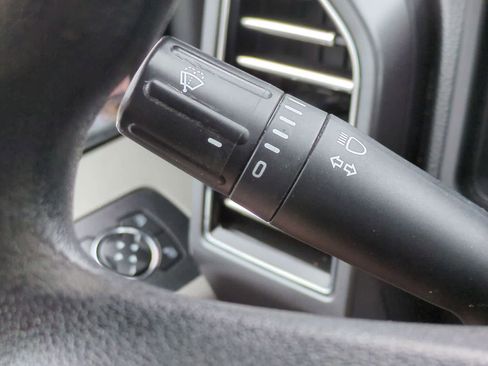 Used 2019 Ford F150 XLT image 25