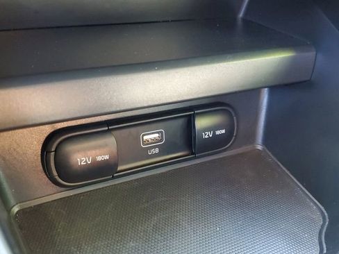 Used 2025 Kia Soul LX FWD image 26