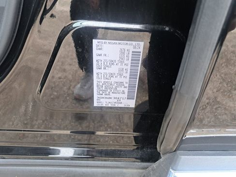 Used 2024 Nissan Pathfinder Platinum w/ Cargo Package image 30