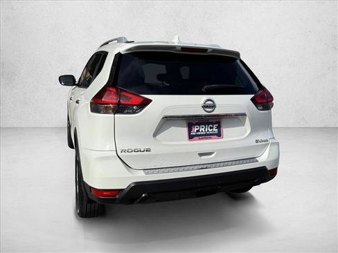 Used 2017 Nissan Rogue SV w/ SV Premium Package AWD/4WD image 5