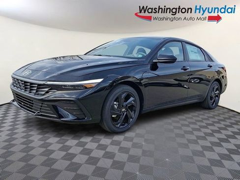 New 2026 Hyundai Elantra Sport FWD image 3