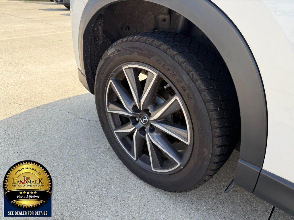 Used 2018 MAZDA CX-5 Touring w/ Preferred Equipment Package AWD/4WD image 21