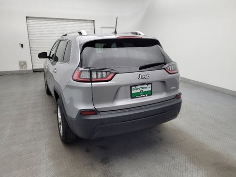 Used 2019 Jeep Cherokee Latitude w/ Cold Weather Group image 6