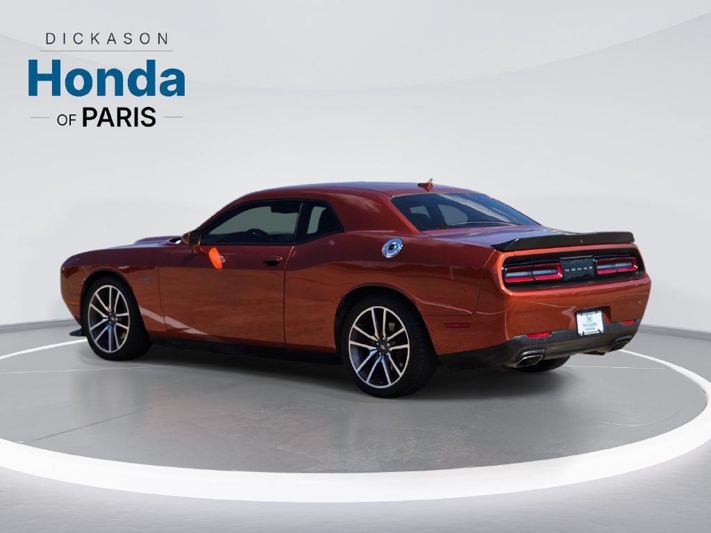 Used 2023 Dodge Challenger R/T RWD image 5