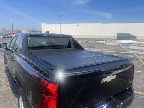 Used 2025 Chevrolet Silverado EV W/T image 9