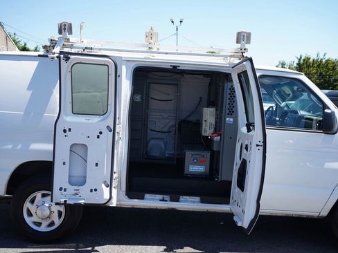 Used 2011 Ford E-250 and Econoline 250 w/ PWR Group RWD image 17