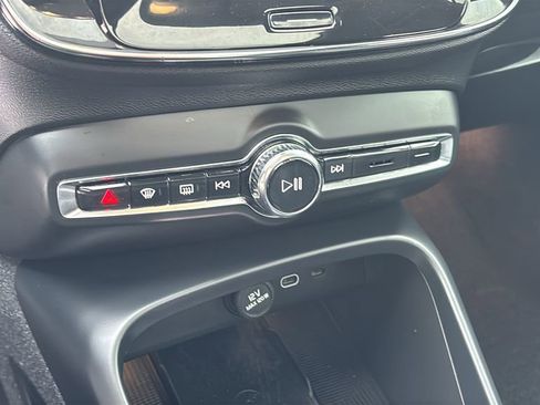 Certified 2023 Volvo XC40 B5 Plus w/ Driver Assist Package image 20