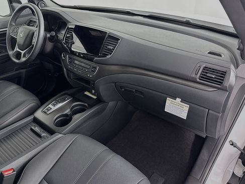 Certified 2023 Honda Passport TrailSport image 29