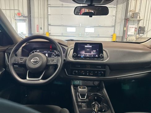 Used 2023 Nissan Rogue S AWD/4WD image 36