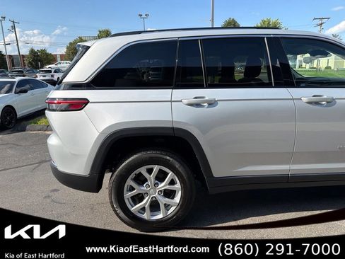 Used 2023 Jeep Grand Cherokee Limited AWD/4WD image 7