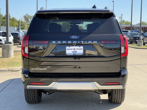 New 2025 Ford Expedition Platinum w/ Driver's Package image 36