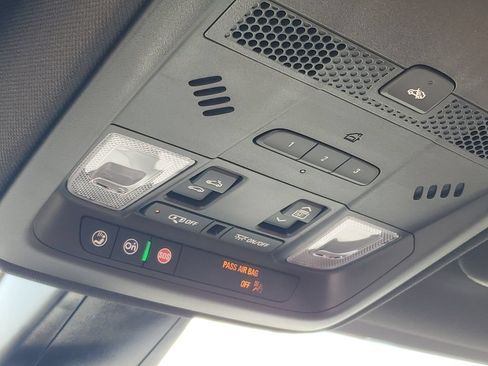Used 2025 Cadillac XT5 Premium Luxury w/ LPO, Floor Liner Package AWD/4WD image 19
