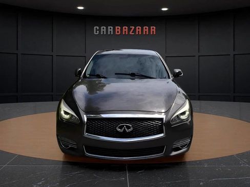 Used 2015 INFINITI Q70 3.7 image 2