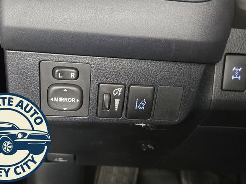 Used 2018 Toyota RAV4 LE w/ All Weather Liner Package image 18