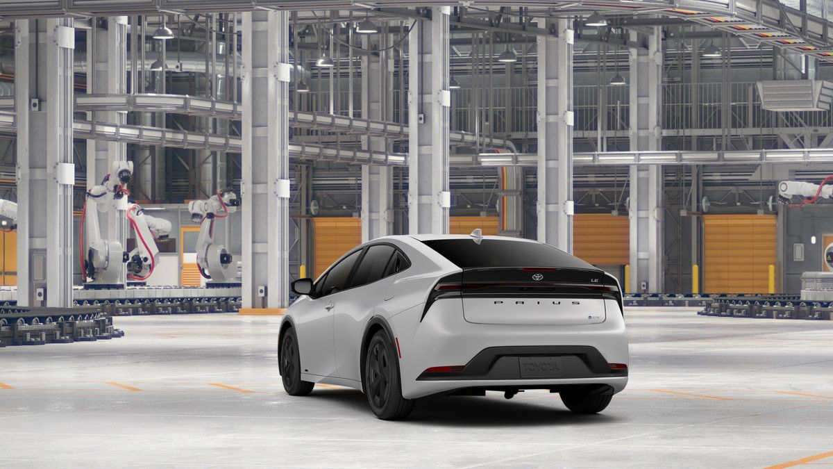 New 2027 Toyota Prius LE AWD/4WD image 7