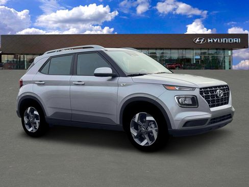 New 2026 Hyundai Venue SEL FWD image 10