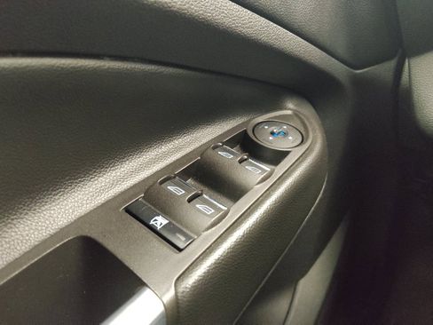 Used 2014 Ford Escape Titanium w/ Equipment Group 401A AWD/4WD image 27