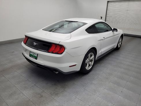 Used 2019 Ford Mustang Coupe RWD image 9