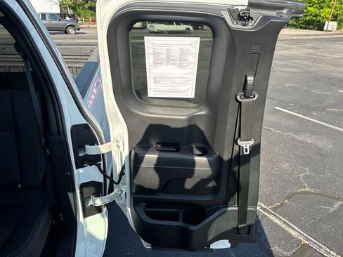 Used 2018 Nissan Titan SV w/ SV Convenience Package AWD/4WD image 29
