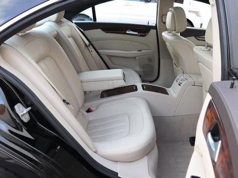 Used 2017 Mercedes-Benz CLS 550 4MATIC image 28