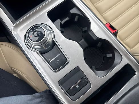 Used 2024 Ford Edge SEL image 34