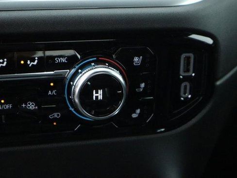 New 2026 GMC Sierra 2500 SLT w/ SLT Convenience Package image 41