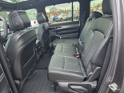 New 2026 Jeep Grand Wagoneer L Limited AWD/4WD image 11