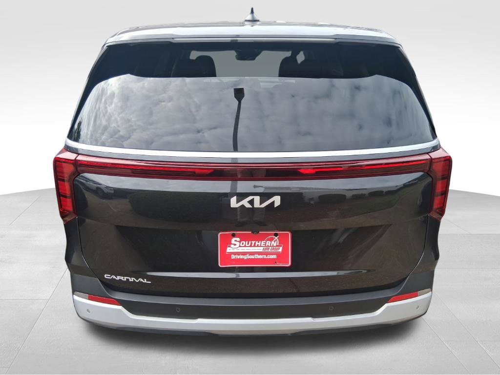 Certified 2026 Kia Carnival FWD image 6