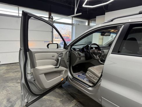 Used 2011 Acura RDX SH-AWD image 9