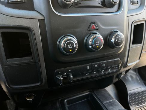 Used 2018 RAM 3500 Tradesman w/ Chrome Appearance Group image 25