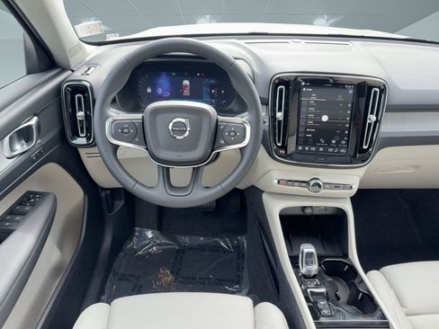 New 2026 Volvo XC40 B5 Plus w/ Protection Package Premier image 28