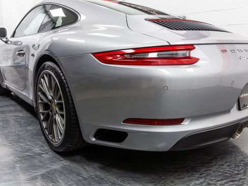 Used 2018 Porsche 911 Carrera S w/ Sport Package image 9
