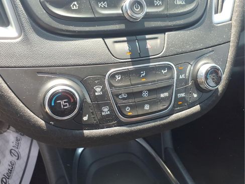 Used 2024 Chevrolet Malibu LT FWD image 18