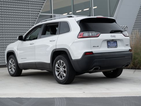 Used 2019 Jeep Cherokee Latitude Plus w/ Comfort/Convenience Group image 5