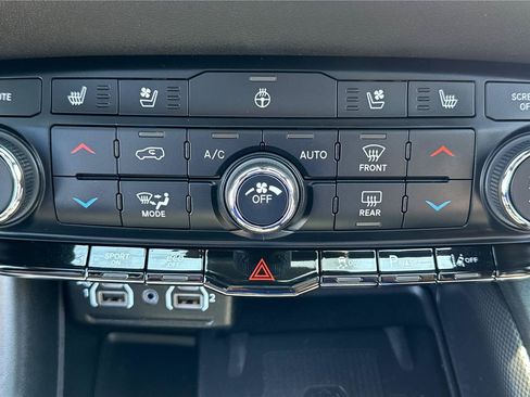 Used 2022 Dodge Durango R/T AWD/4WD image 32
