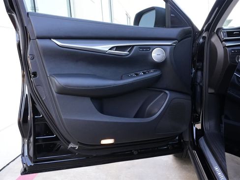 Certified 2025 INFINITI QX50 Luxe image 18