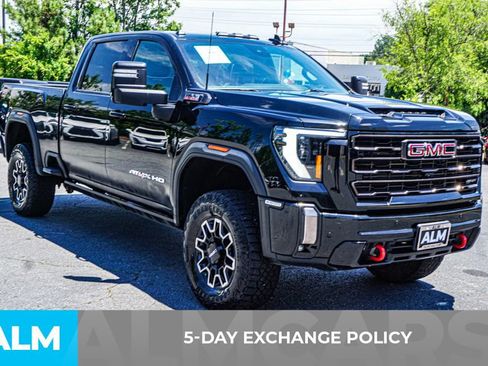 Used 2024 GMC Sierra 2500 AT4X AWD/4WD image 3