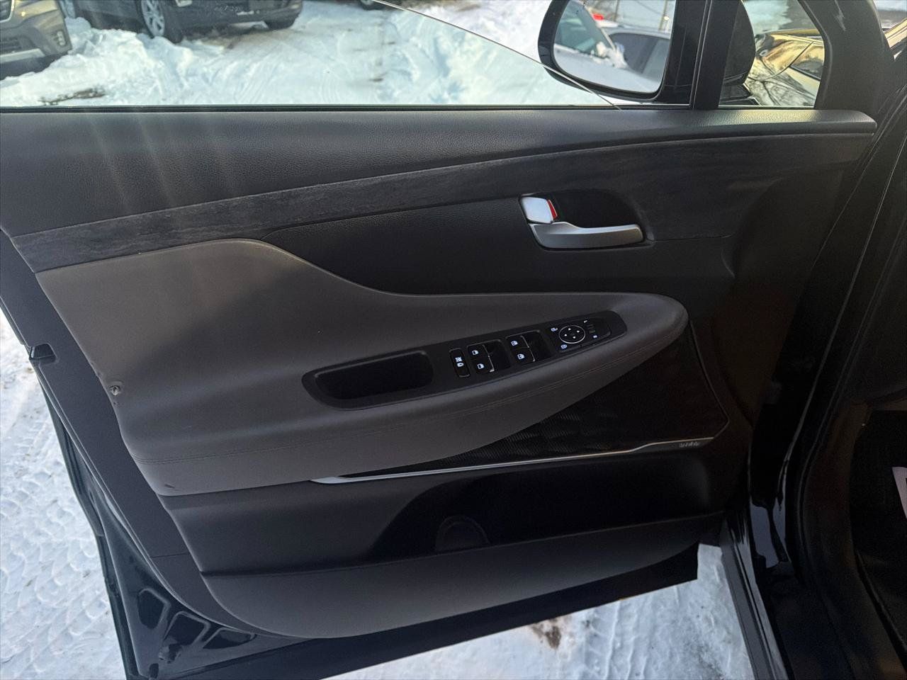 Used 2020 Hyundai Santa Fe SEL w/ Convenience Package AWD/4WD image 16