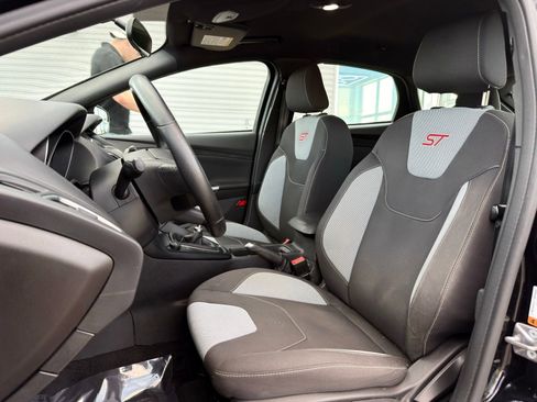 Used 2018 Ford Focus ST FWD image 23
