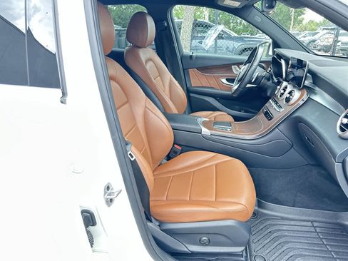 Used 2022 Mercedes-Benz GLC 300 image 9