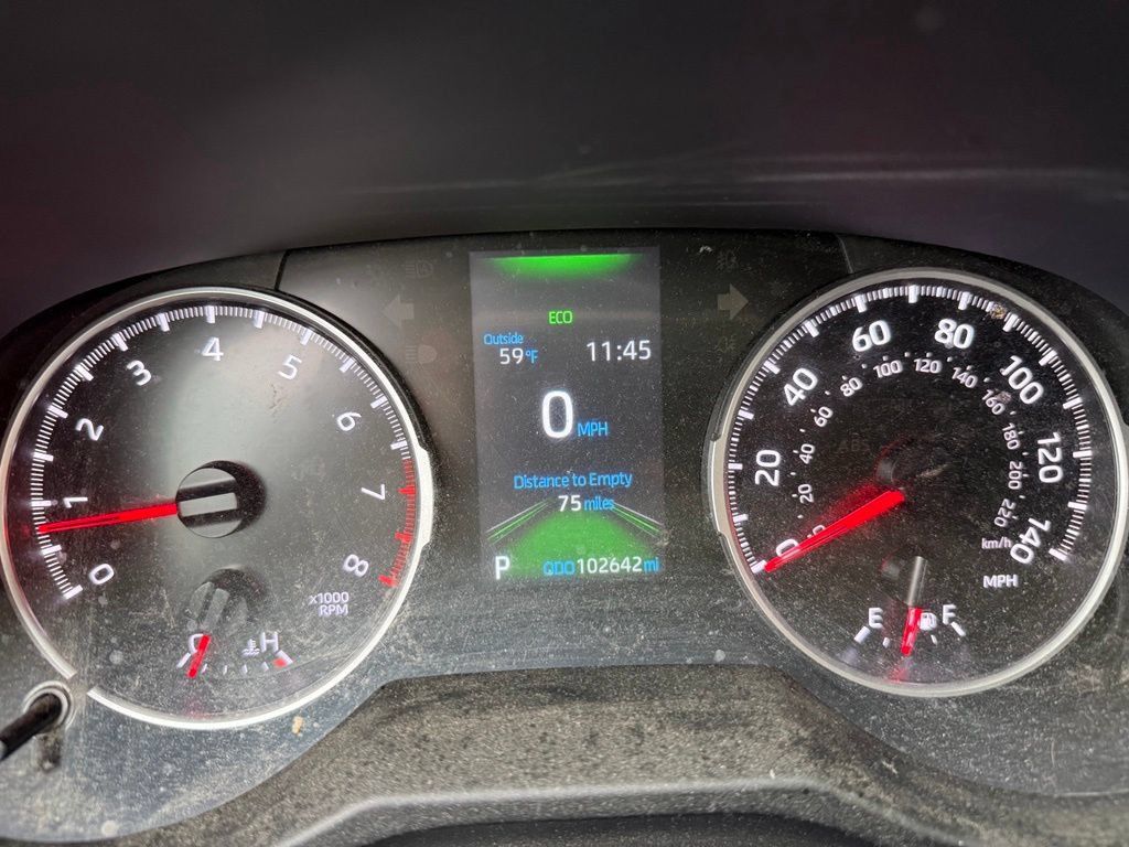 Used 2022 Toyota RAV4 XLE w/ Convenience Package AWD/4WD image 12
