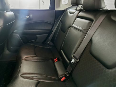 Used 2018 Jeep Compass Altitude image 26