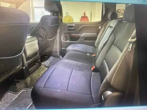 Used 2017 GMC Sierra 1500 SLE w/ SLE Value Package AWD/4WD image 8