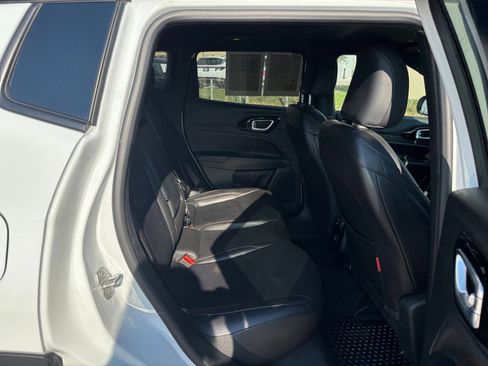 Used 2025 Jeep Compass Trailhawk w/ Trailer Tow Group image 24